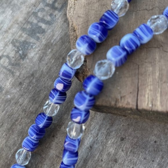 Hand Carved Blue Lazurite Gemstone Bear Pendant Bead Necklace - Picture 5 of 9